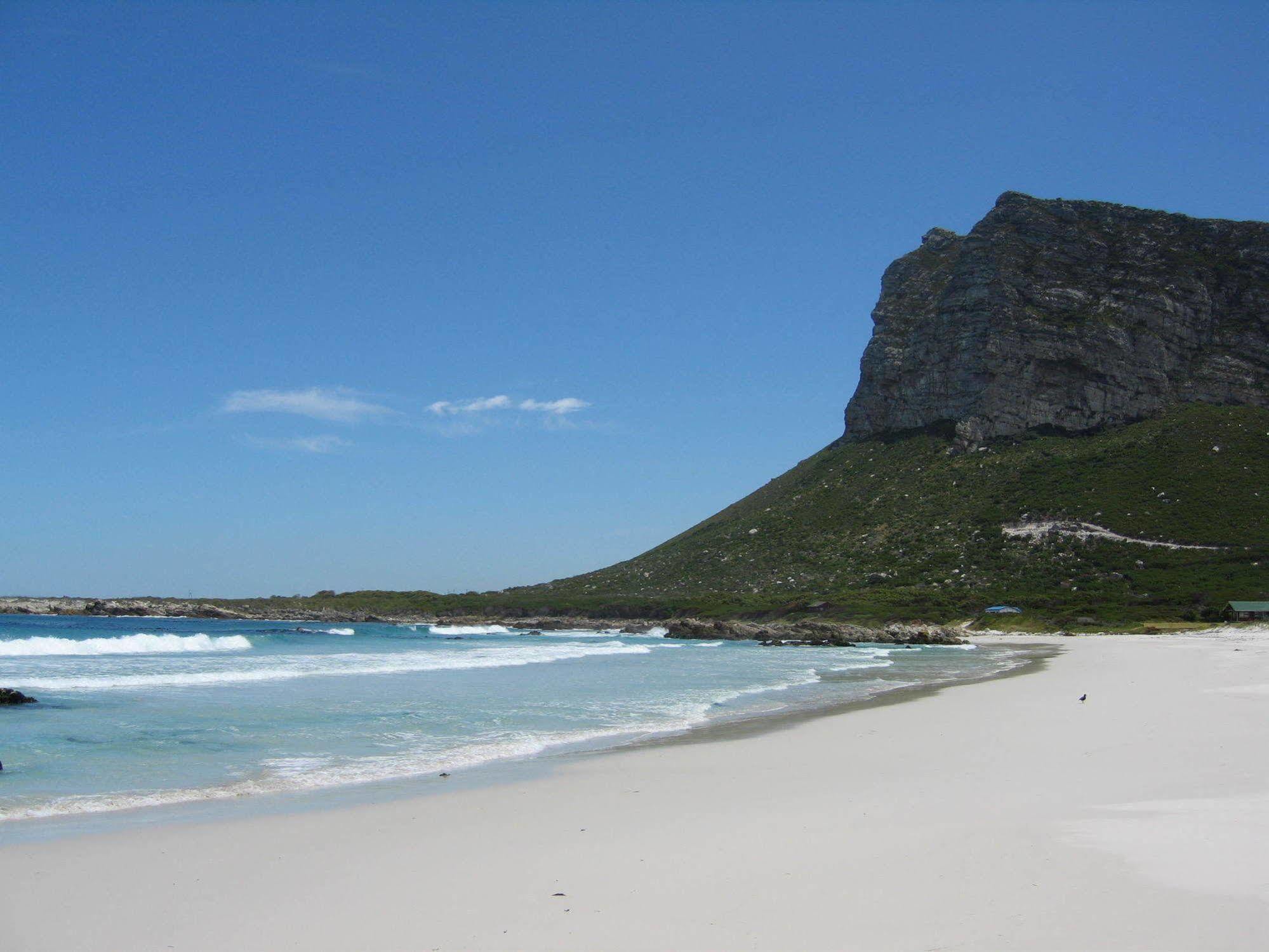 Van Den Berg's Guesthouse&B&B Bettyʼs Bay Exterior foto