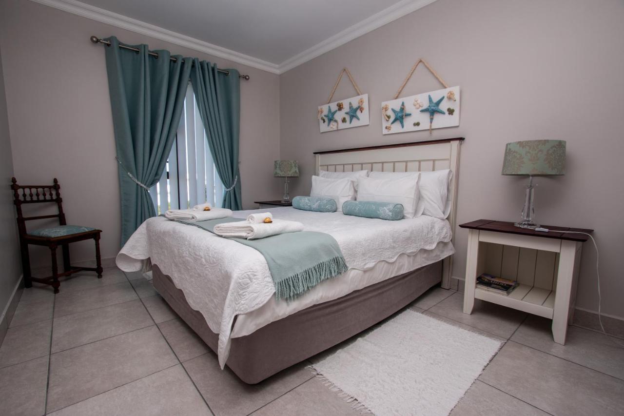 Van Den Berg's Guesthouse&B&B Bettyʼs Bay Exterior foto